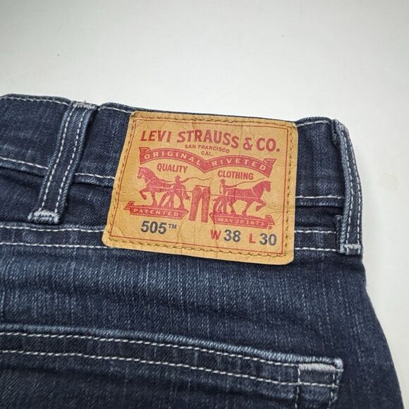 Levis 505 Regular Fit Straight‎ Leg Men's 38x30 Dark Wash Denim Blue Jeans Zip - Picture 4 of 9